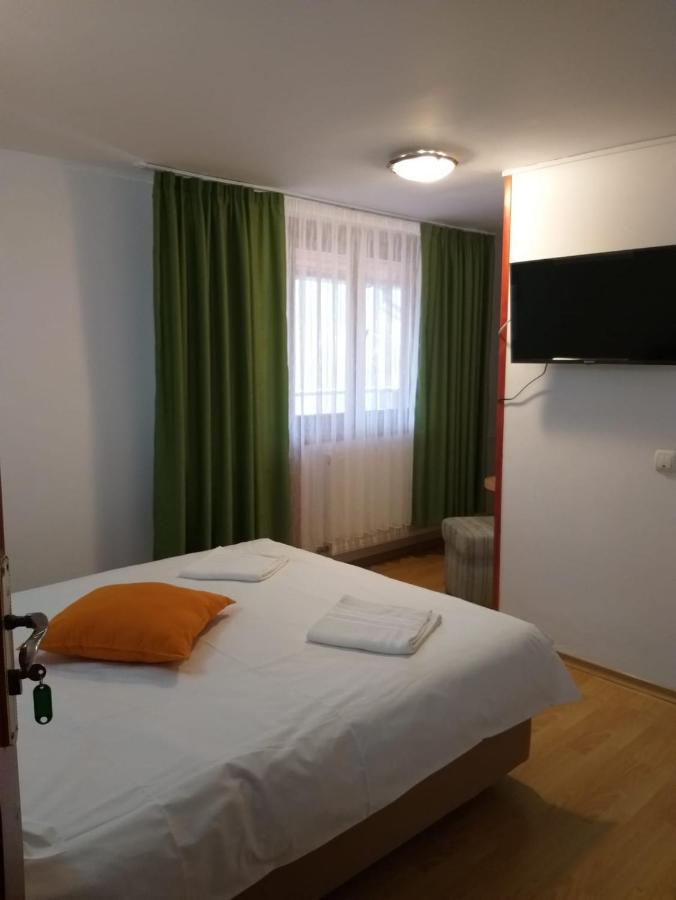 Rapsodia Muntilor Hotel Felsőszombatfalvi üdülőtelep Kültér fotó