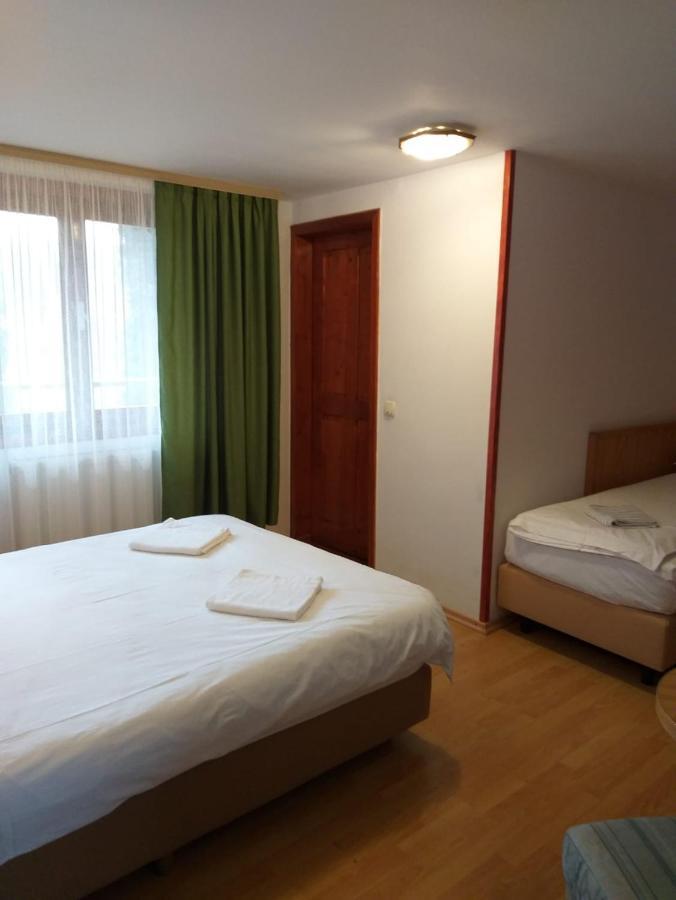 Rapsodia Muntilor Hotel Felsőszombatfalvi üdülőtelep Kültér fotó