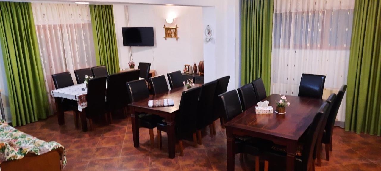 Rapsodia Muntilor Hotel Felsőszombatfalvi üdülőtelep Kültér fotó